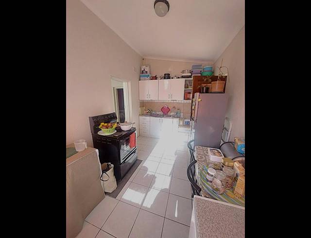 2 BEDROOM PROPERTY TO RENT IN GOODWOOD CENTRAL
